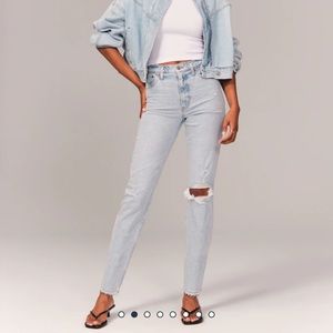NWT: High rise Mom Jens - Abercrombie
